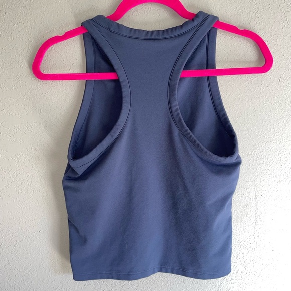 Under Armour Women's blue Tank Top medium - Picture 4 of 4